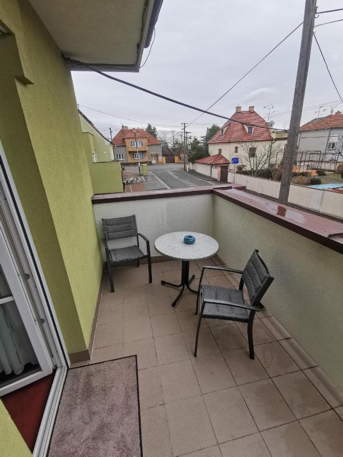 Pension Kiwi Mikulov Kültér fotó