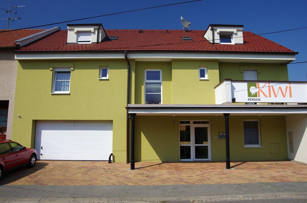 Pension Kiwi Mikulov Kültér fotó