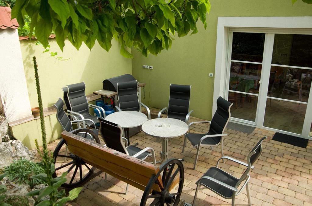 Pension Kiwi Mikulov Kültér fotó